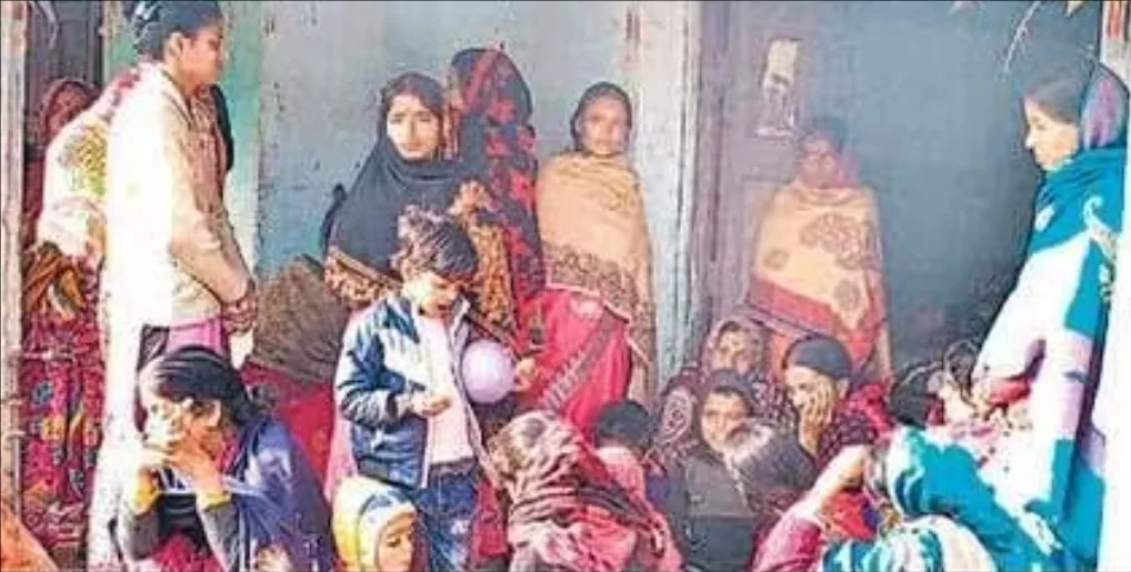 दो बाइक की सीधी टक्कर से 42 वर्षीय व्यक्ति की मौत