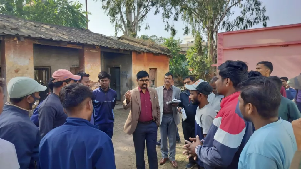 डीसी ने ज़िले के विभिन्न छात्रावासों का किया निरीक्षण, दिए जरूरी दिशा-निर्देश