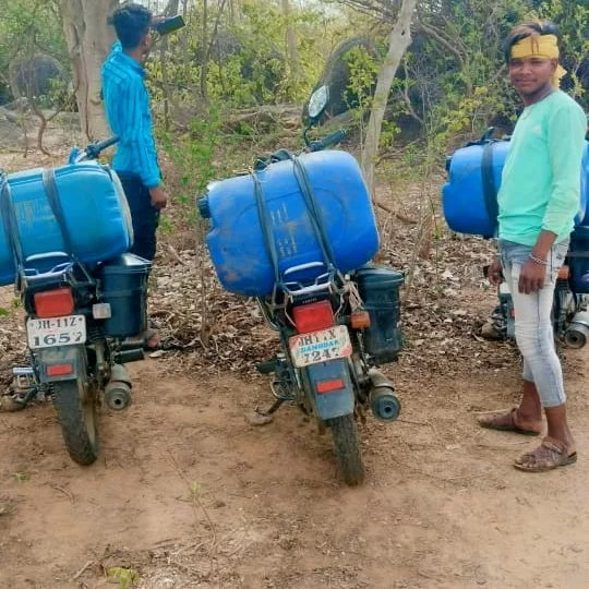 गावां के जंगलों में धड़ल्ले से बिक रहा अवैध जहरीली शराब, कई भट्टियां अवैध रूप से संचालित