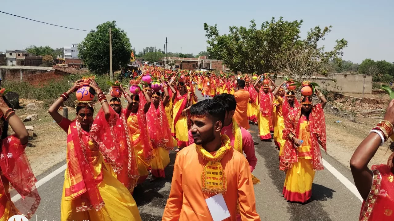 बिरनी: गोरडीह में कलश यात्रा के साथ 9 दिवसीय रामचरितमानस महायज्ञ प्रारंभ