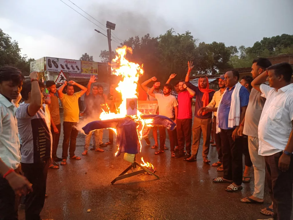 विहिप ने अमन कुमार की रिहाई की मांग को लेकर निकाला प्रतिवाद मार्च