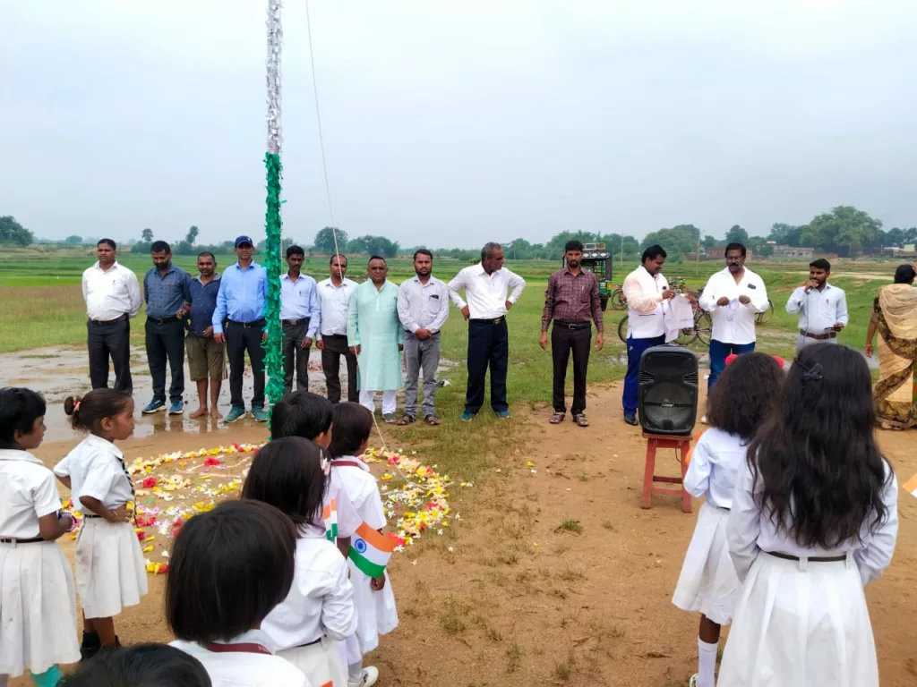 पैराडाइज पब्लिक स्कूल में धूम-धाम से मनाया गया स्वतंत्रता दिवस, बच्चों ने प्रस्तुत किया बेहतरीन सांस्कृतिक कार्यक्रम