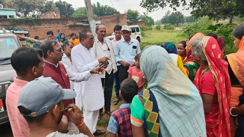 बिरनी के प्रवासी मजदूर की यूपी के मेरठ में मौत, परिजनों से मिले पूर्व विधायक नागेंद्र महतो