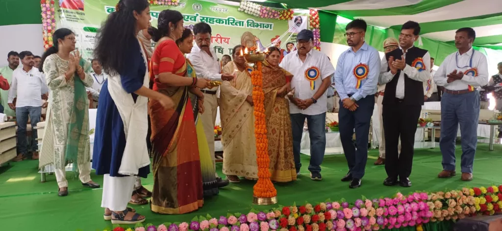 प्रमंडल स्तरीय किसान मेला सह कृषि प्रदर्शनी का पेसराटांड़ मैदान, बेंगाबाद में हुआ आयोजन